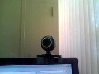 Вебкамера для Linux Icom 7120 удобно крепится на мониторе